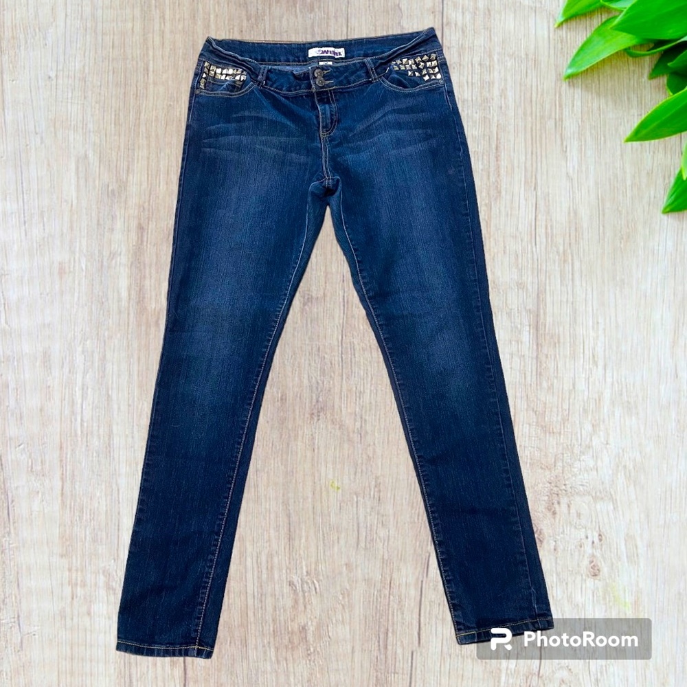 💙 Wurl Size 13 Dark Wash Metal Stud Embellished Skinny Jeans